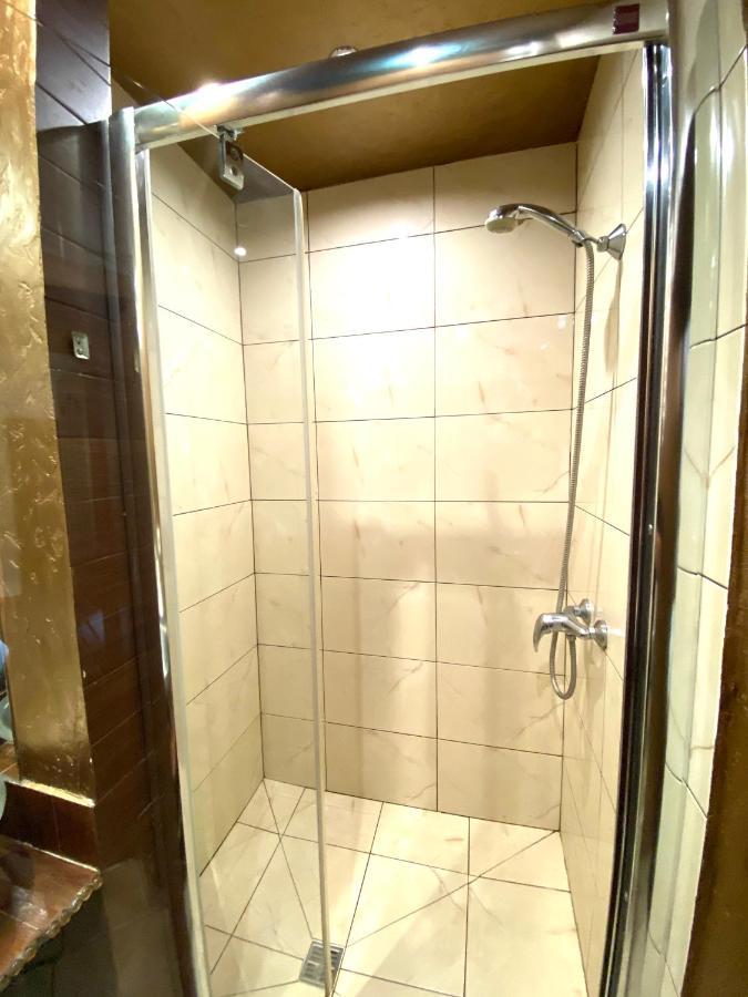 Квартира Подобово На Площі Ринок 39 Сам Центр Львова Ngoại thất bức ảnh